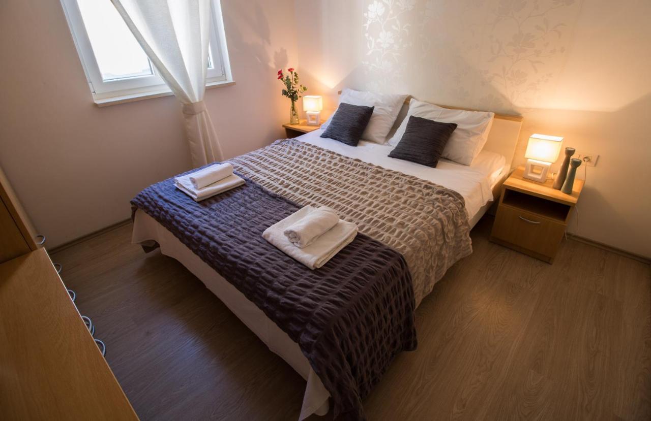 Apartments Villa Carica B&B Mimice Exterior photo
