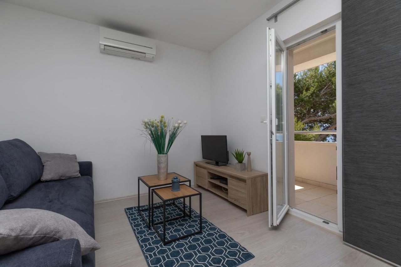Apartments Villa Carica B&B Mimice Exterior photo